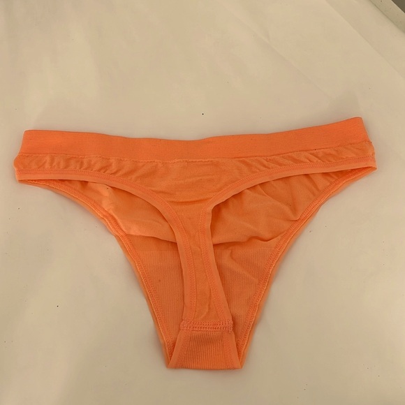 Brand New: 5 Seamless Thongs - Picture 4 of 4